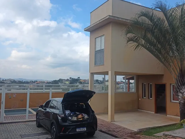 Casa com 123m² 3 quartos e 3 banheiros, para alugar, no bairro Jardim Rancho Alegre em Santana de Parnaíba