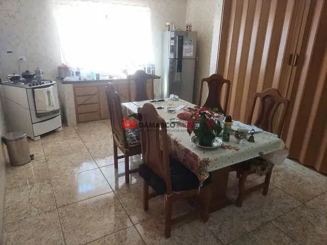 Casa com 250m² 3 quartos e 2 banheiros, à venda, no bairro Olímpico em São Caetano do Sul
