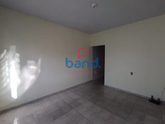 Casa com 150m² 2 quartos e 1 banheiro, para alugar, no bairro Parque Residencial Rafael Alcala em Porto Feliz