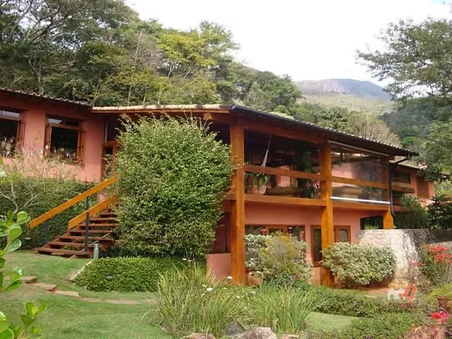 Casa com 4850m², à venda, no bairro Araras em Petrópolis