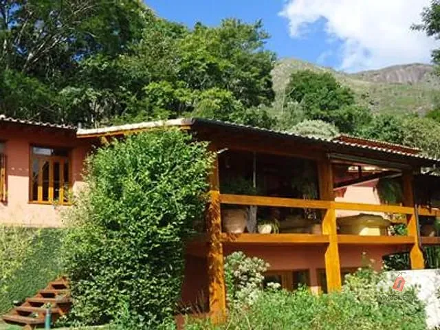 Casa com 4850m², à venda, no bairro Araras em Petrópolis