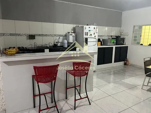 Casa 2 quartos e 2 banheiros, à venda, no bairro Doutor Fábio Leite II em Cuiabá