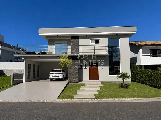 Casa com 711m² 4 quartos e 5 banheiros, à venda, no bairro Cachoeira do Bom Jesus em Florianópolis