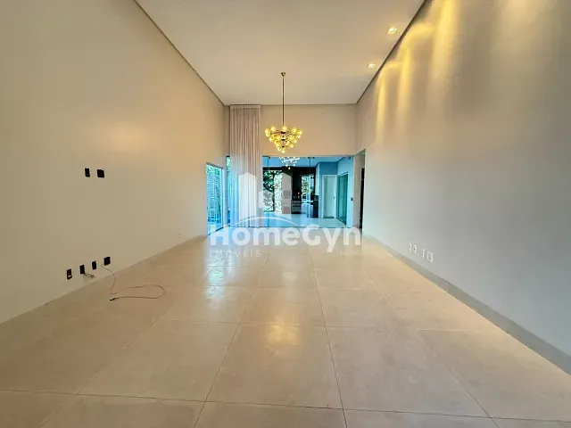 Casa 3 quartos e 5 banheiros, para alugar, no bairro Jardins Valência em Goiânia