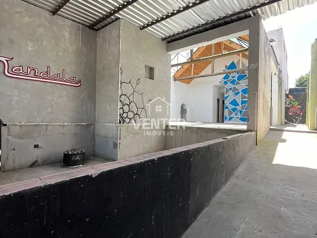 Casa com 440m², à venda ou para alugar, no bairro Centro em Taubaté