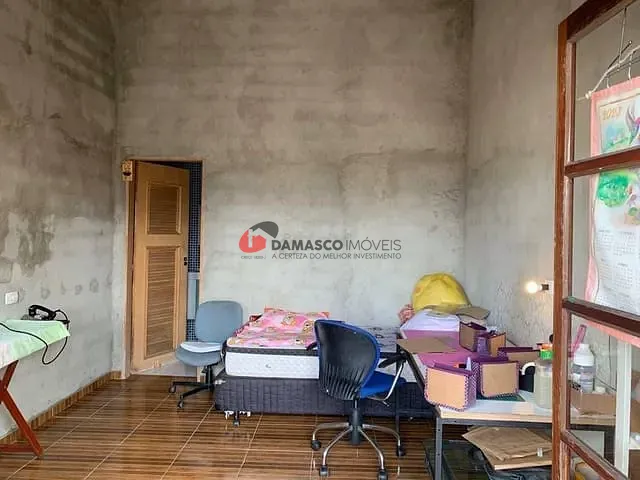 Casa com 198m² 2 quartos e 1 banheiro, à venda, no bairro Olímpico em São Caetano do Sul