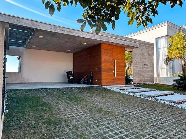 Casa com 525m² 3 quartos e 5 banheiros, à venda, no bairro Alphaville em Santana de Parnaíba