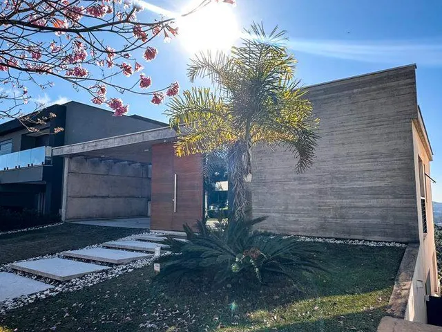Casa com 525m² 3 quartos e 5 banheiros, à venda, no bairro Alphaville em Santana de Parnaíba