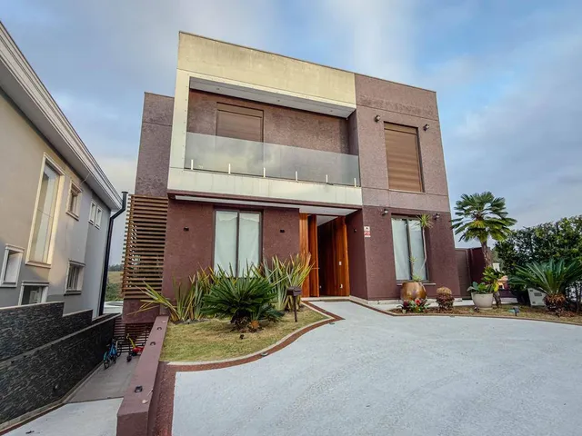Casa com 420m² 4 quartos e 6 banheiros, para alugar, no bairro Tamboré em Santana de Parnaíba