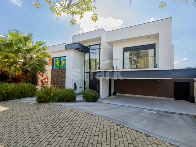 Casa com 780m² 4 quartos e 6 banheiros, à venda, no bairro Alphaville em Santana de Parnaíba