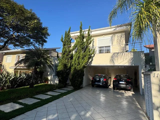 Casa com 400m² 4 quartos e 6 banheiros, à venda, no bairro Alphaville em Santana de Parnaíba