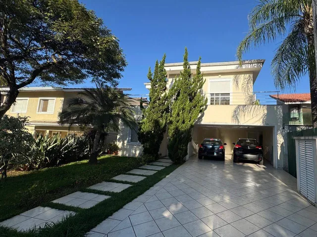 Casa com 400m² 4 quartos e 6 banheiros, à venda, no bairro Alphaville em Santana de Parnaíba