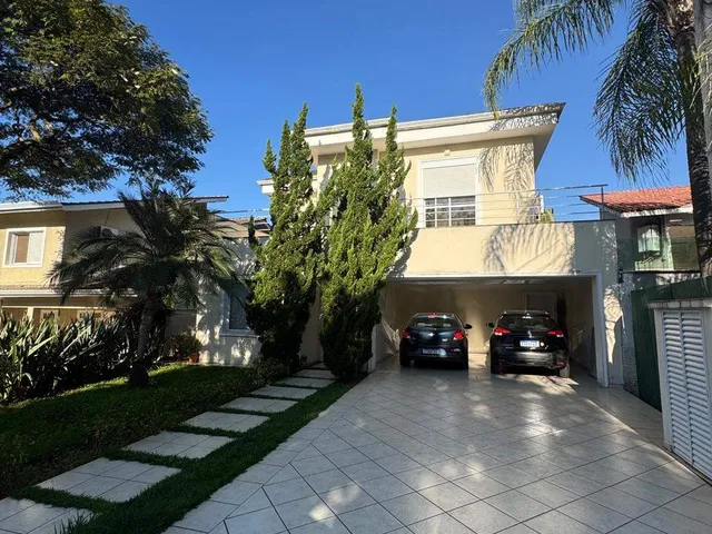 Casa com 400m² 4 quartos e 6 banheiros, à venda, no bairro Alphaville em Santana de Parnaíba