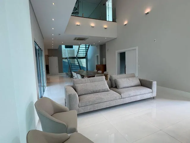 Casa com 480m² 4 quartos e 6 banheiros, à venda ou para alugar, no bairro Alphaville em Santana de Parnaíba