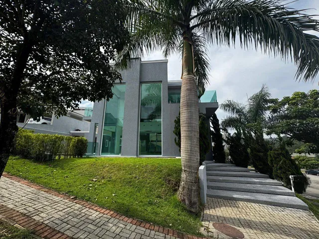 Casa com 480m² 4 quartos e 6 banheiros, à venda ou para alugar, no bairro Alphaville em Santana de Parnaíba