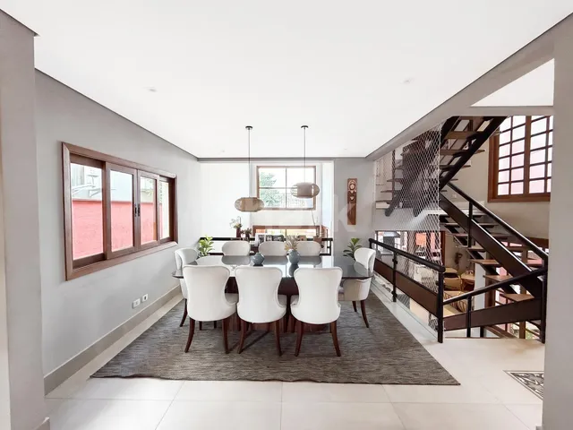 Casa com 407m² 4 quartos e 4 banheiros, à venda, no bairro Alphaville em Santana de Parnaíba