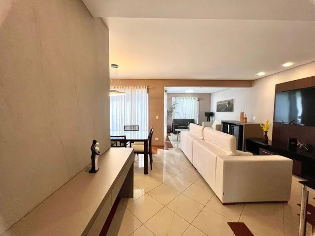 Casa com 200m² 3 quartos e 3 banheiros, à venda ou para alugar, no bairro Tamboré em Santana de Parnaíba