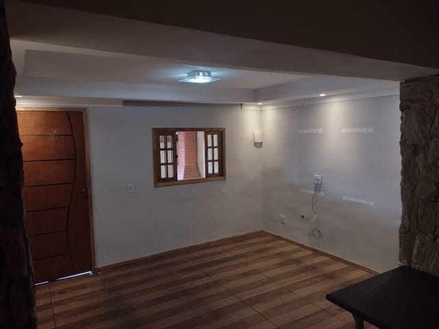 Foto do Casa - Casa à Venda, NÃO ACEITA FINANCIAMENTO - Vila Silviânia - Carapicuíba - SP.  2 Dormitórios, Sala, Cozinha, Lavanderia. | Collina Imóveis