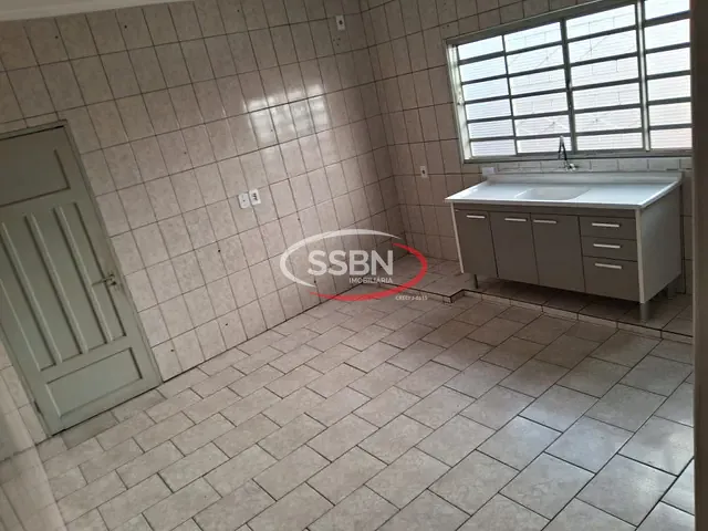 Casa 2 quartos e 1 banheiro, para alugar, no bairro Parque Residencial Francisco Lopes Iglesia em Nova Odessa