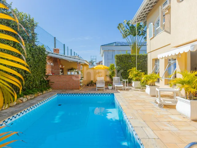 Casa com 303m² 4 quartos e 4 banheiros, à venda, no bairro Alphaville em Santana de Parnaíba