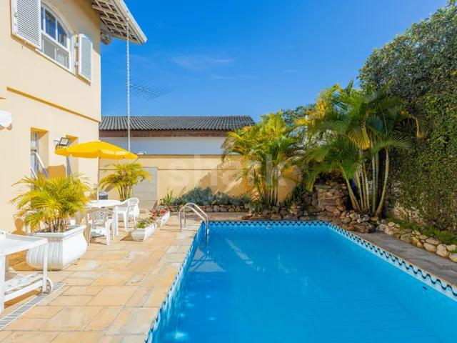 Casa com 303m² 4 quartos e 4 banheiros, à venda, no bairro Alphaville em Santana de Parnaíba