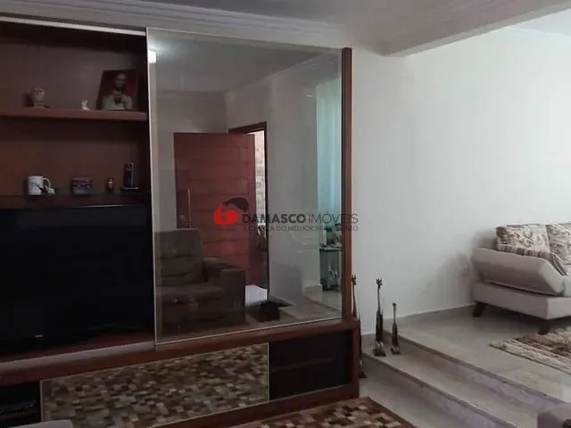 Casa com 259m² 3 quartos e 5 banheiros, à venda, no bairro Santa Maria em Santo André