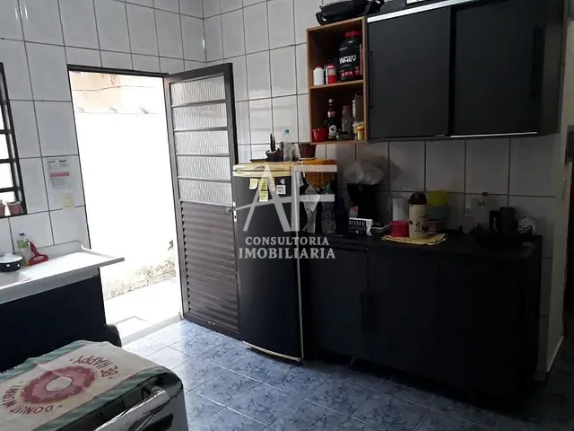 Casa com 125m² 2 quartos e 1 banheiro, à venda, no bairro Parque Senhor do Bonfim em Taubaté