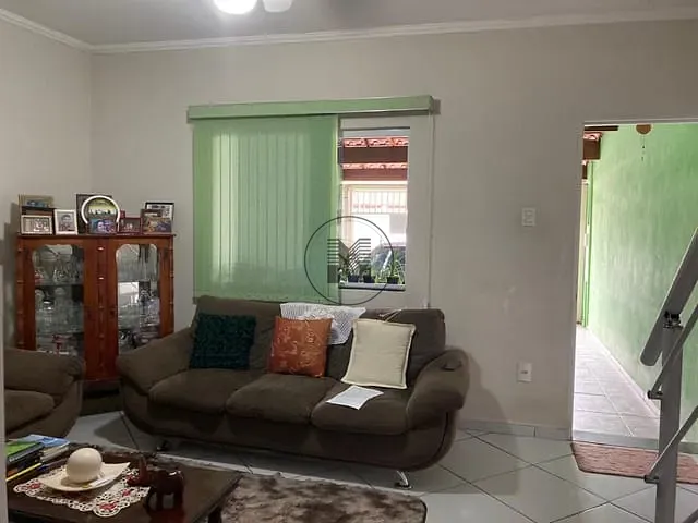 Casa com 125m² 2 quartos e 2 banheiros, à venda, no bairro Jardim do Vale em Guaratinguetá