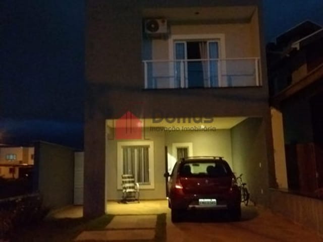Casa com 189m², à venda, no bairro Residencial Maricá em Pindamonhangaba