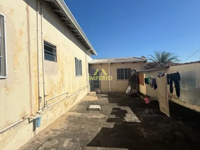 Casa com 250m² 2 quartos e 1 banheiro, à venda, no bairro Vila Teixeira em Salto
