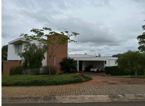 Casa em Residencial Fazenda da Grama