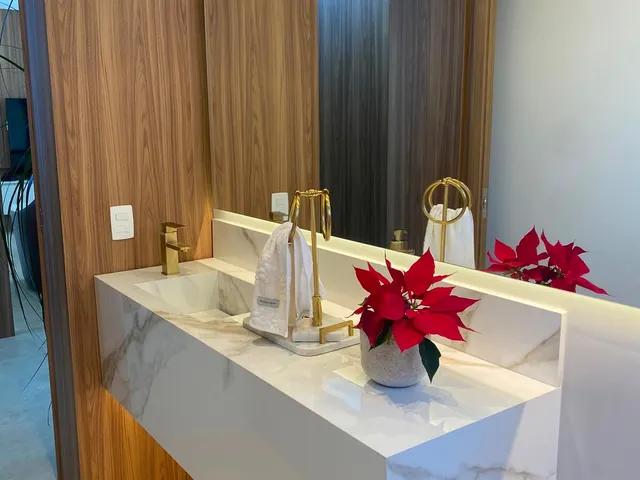 Casa com 550m² 4 quartos e 7 banheiros, à venda ou para alugar, no bairro Alphaville em Santana de Parnaíba
