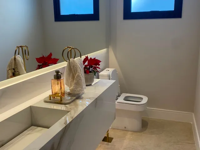 Casa com 550m² 4 quartos e 7 banheiros, à venda ou para alugar, no bairro Alphaville em Santana de Parnaíba
