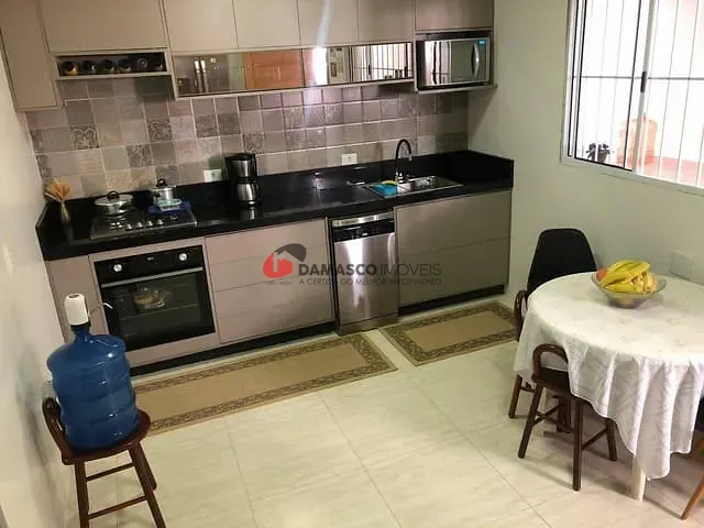 Casa com 250m² 2 quartos e 1 banheiro, para alugar, no bairro Santa Paula em São Caetano do Sul