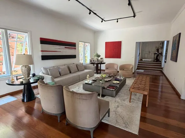 Casa com 520m² 4 quartos e 5 banheiros, à venda, no bairro Alphaville em Santana de Parnaíba