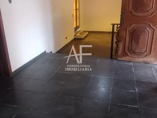 Casa com 250m² 3 quartos e 2 banheiros, à venda, no bairro Jardim Independência em Taubaté
