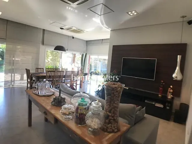 Casa com 2500m² 4 quartos e 7 banheiros, à venda, no bairro Parque Xangrilá em Campinas