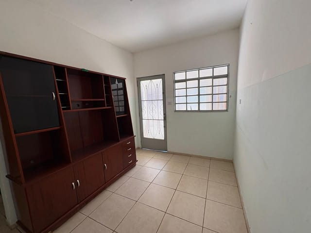 Casa com 120m² 1 quarto e 1 banheiro, para alugar, no bairro Jardim Novo Maracanã em Campinas
