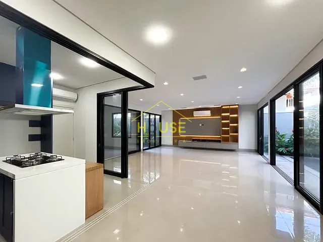 Casa com 420m² 4 quartos e 6 banheiros, à venda, no bairro Residencial Marcia em São José do Rio Preto