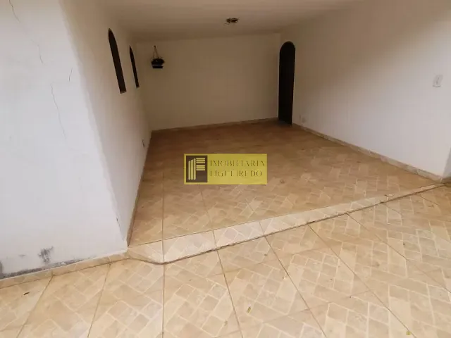 Casa com 300m² 4 quartos e 3 banheiros, para alugar, no bairro Jardim Alvorada em São José do Rio Preto