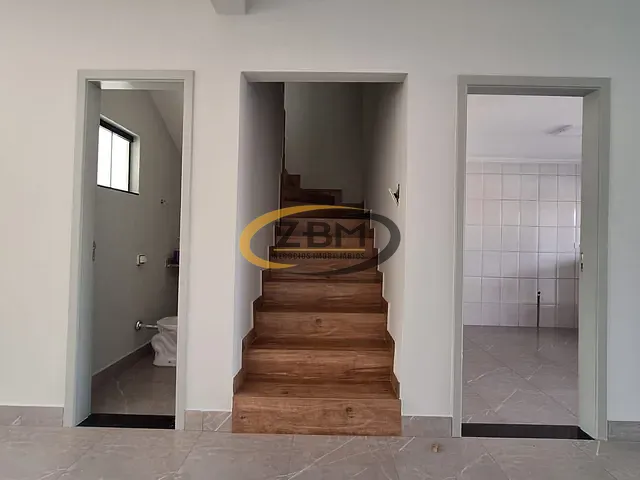 Casa com 180m² 3 quartos e 2 banheiros, à venda, no bairro Pacaembu em Londrina