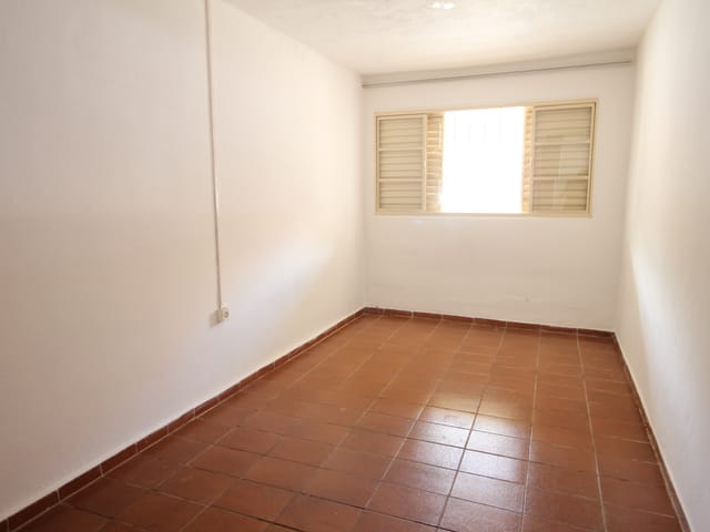 Casa com 132m² 2 quartos e 2 banheiros, à venda, no bairro Parque Residencial Jardim São Domingos em São João da Boa Vista