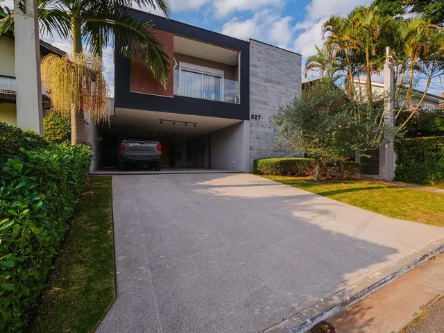Casa com 477m² 5 quartos e 7 banheiros, à venda, no bairro Alphaville em Santana de Parnaíba