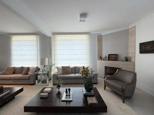 Casa com 560m² 5 quartos e 7 banheiros, à venda, no bairro Alphaville em Barueri
