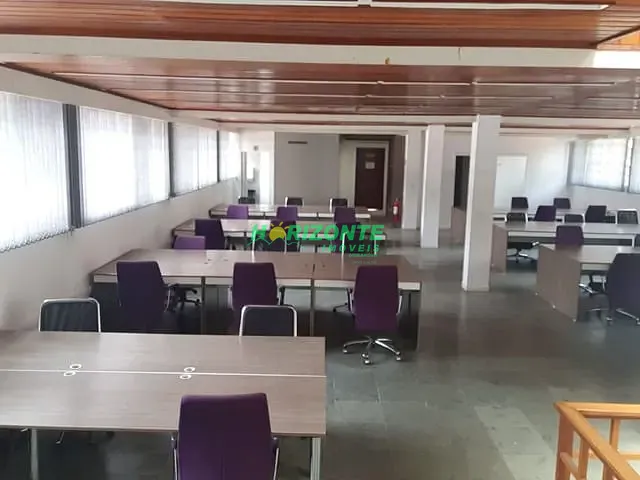 Casa com 407m², para alugar, no bairro Vila Adyana em São José dos Campos
