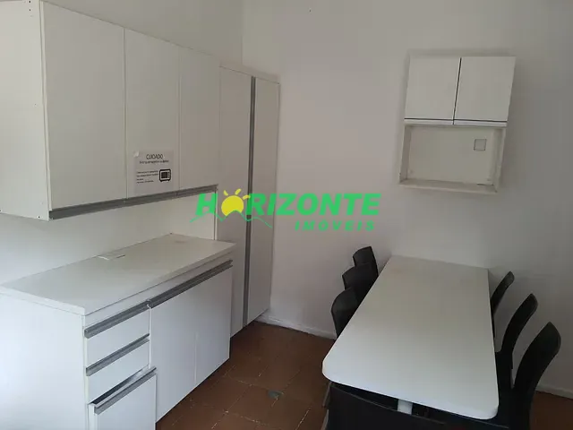 Casa com 407m², para alugar, no bairro Vila Adyana em São José dos Campos