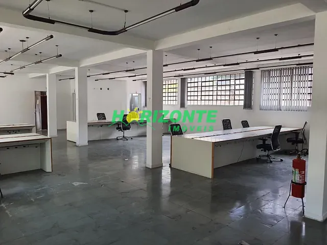 Casa com 407m², para alugar, no bairro Vila Adyana em São José dos Campos