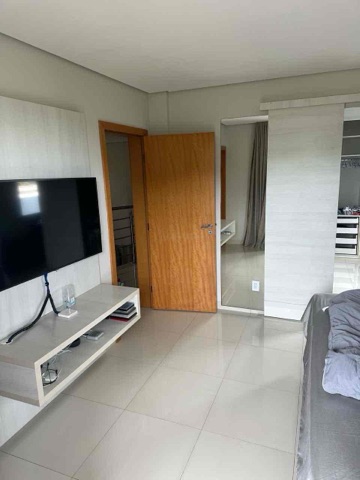Casa com 450m² 4 quartos e 6 banheiros, à venda ou para alugar, no bairro Jardim Itália em Cuiabá