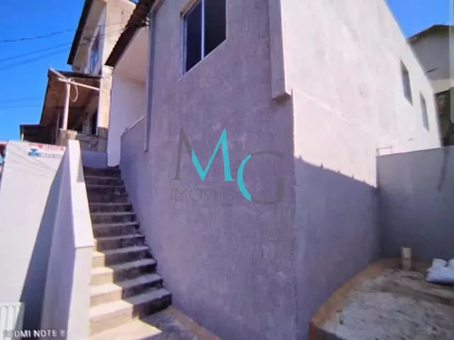 Casa 2 quartos e 1 banheiro, à venda ou para alugar, no bairro Paciência em Rio de Janeiro