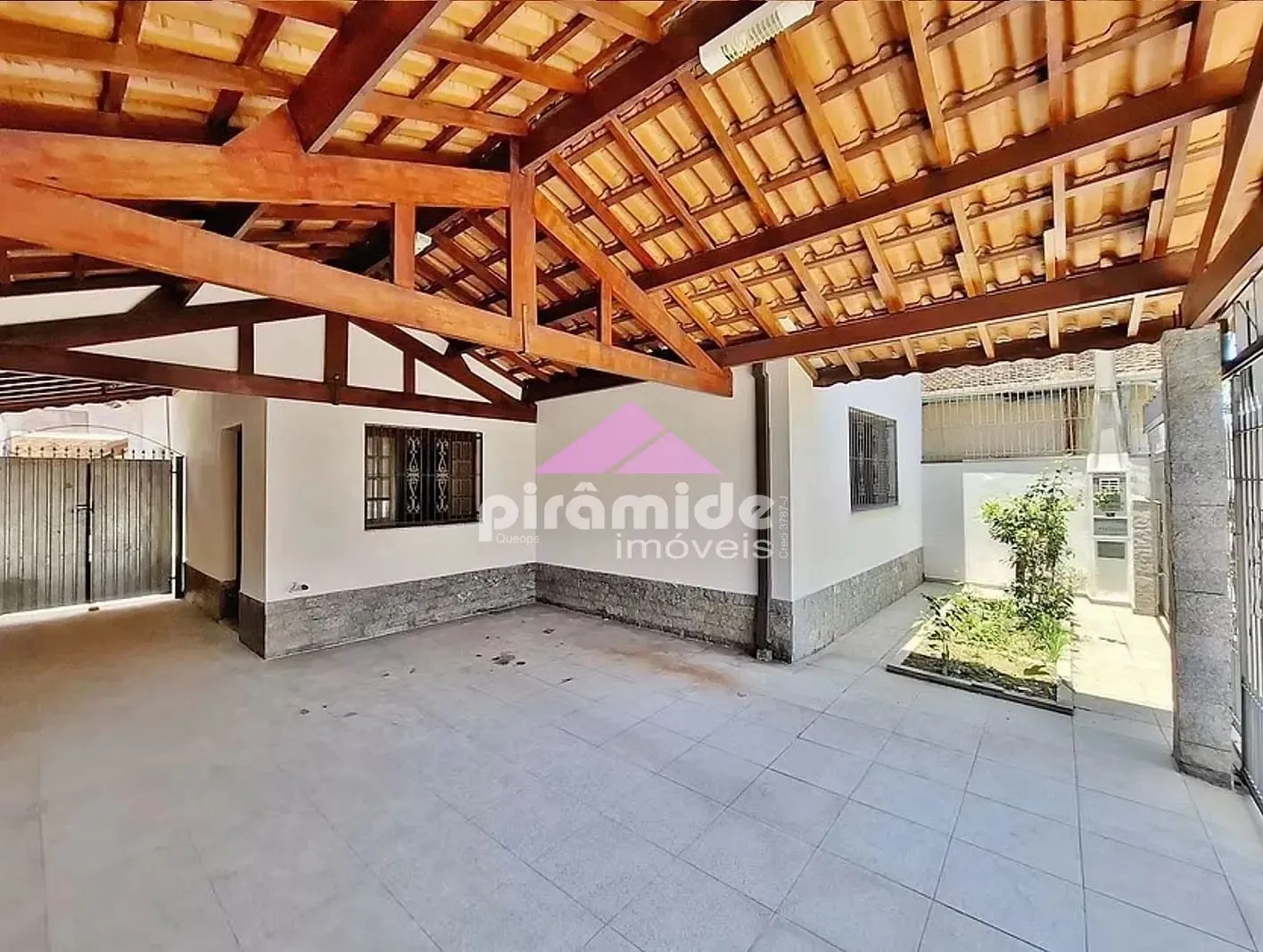 Casa, 3 quartos, 183 m² - Foto 2